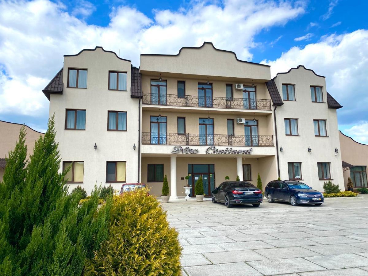 Hotel New Continent Bushtyno Zewnętrze zdjęcie