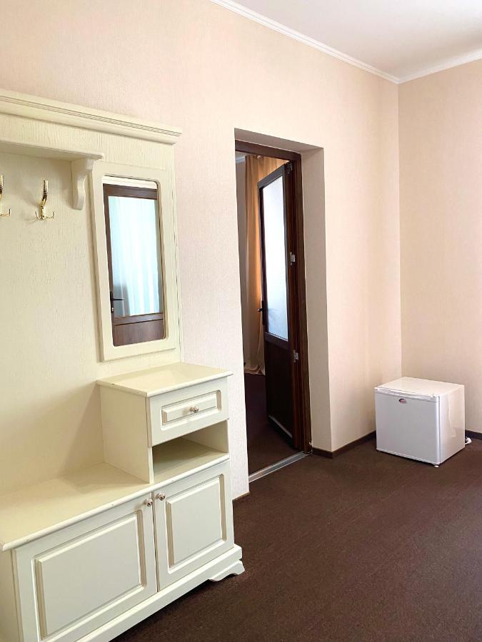 Hotel New Continent Bushtyno Zewnętrze zdjęcie