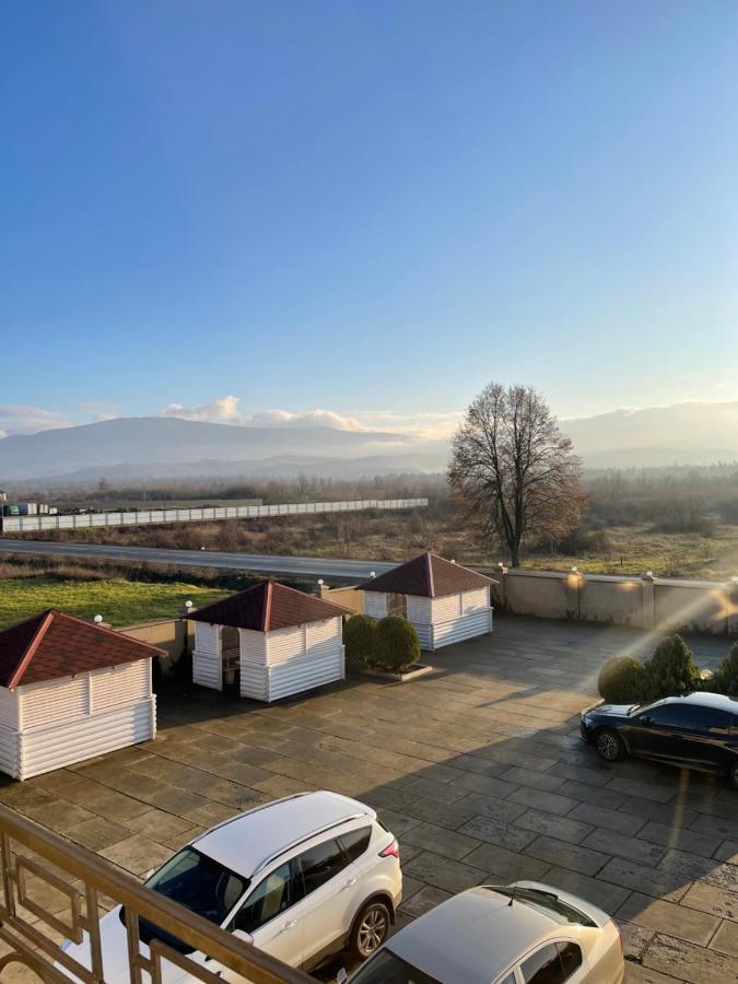 Hotel New Continent Bushtyno Zewnętrze zdjęcie