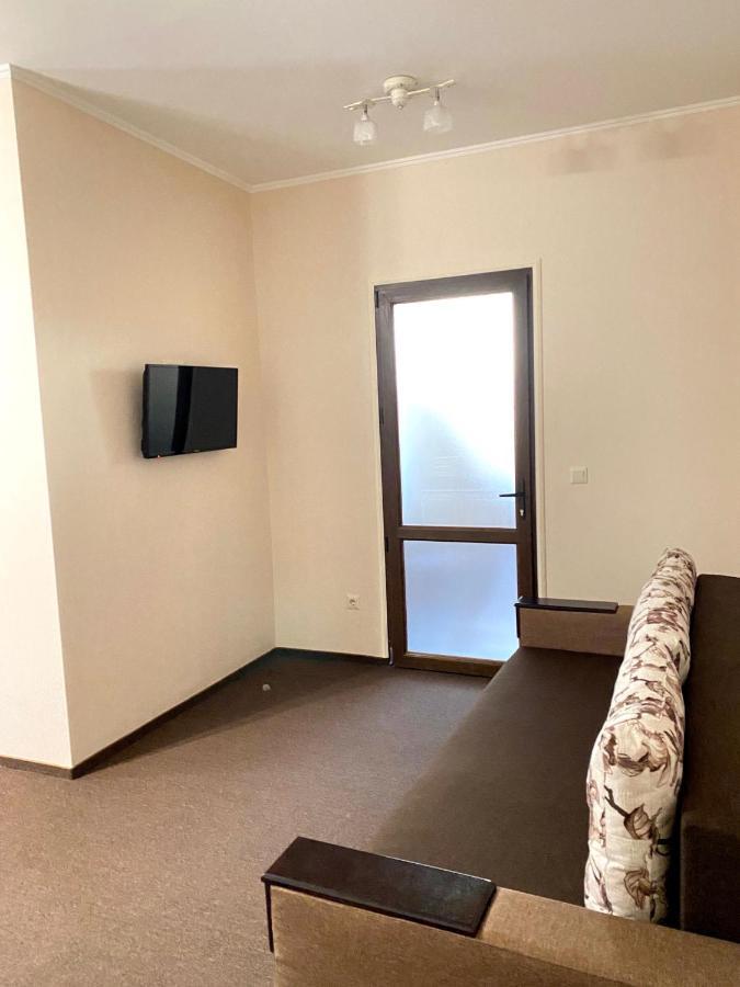 Hotel New Continent Bushtyno Zewnętrze zdjęcie