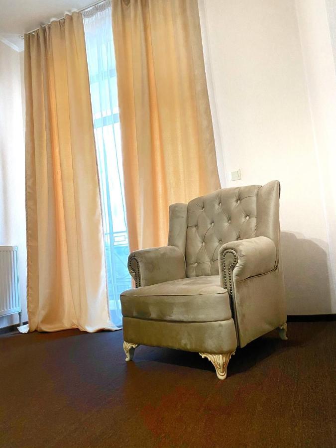 Hotel New Continent Bushtyno Zewnętrze zdjęcie