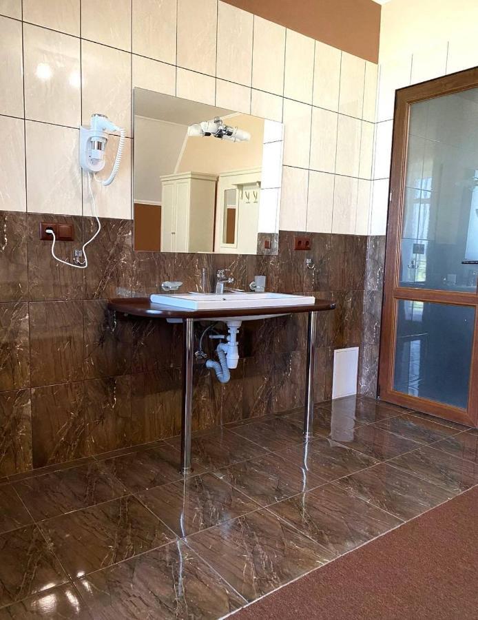 Hotel New Continent Bushtyno Zewnętrze zdjęcie