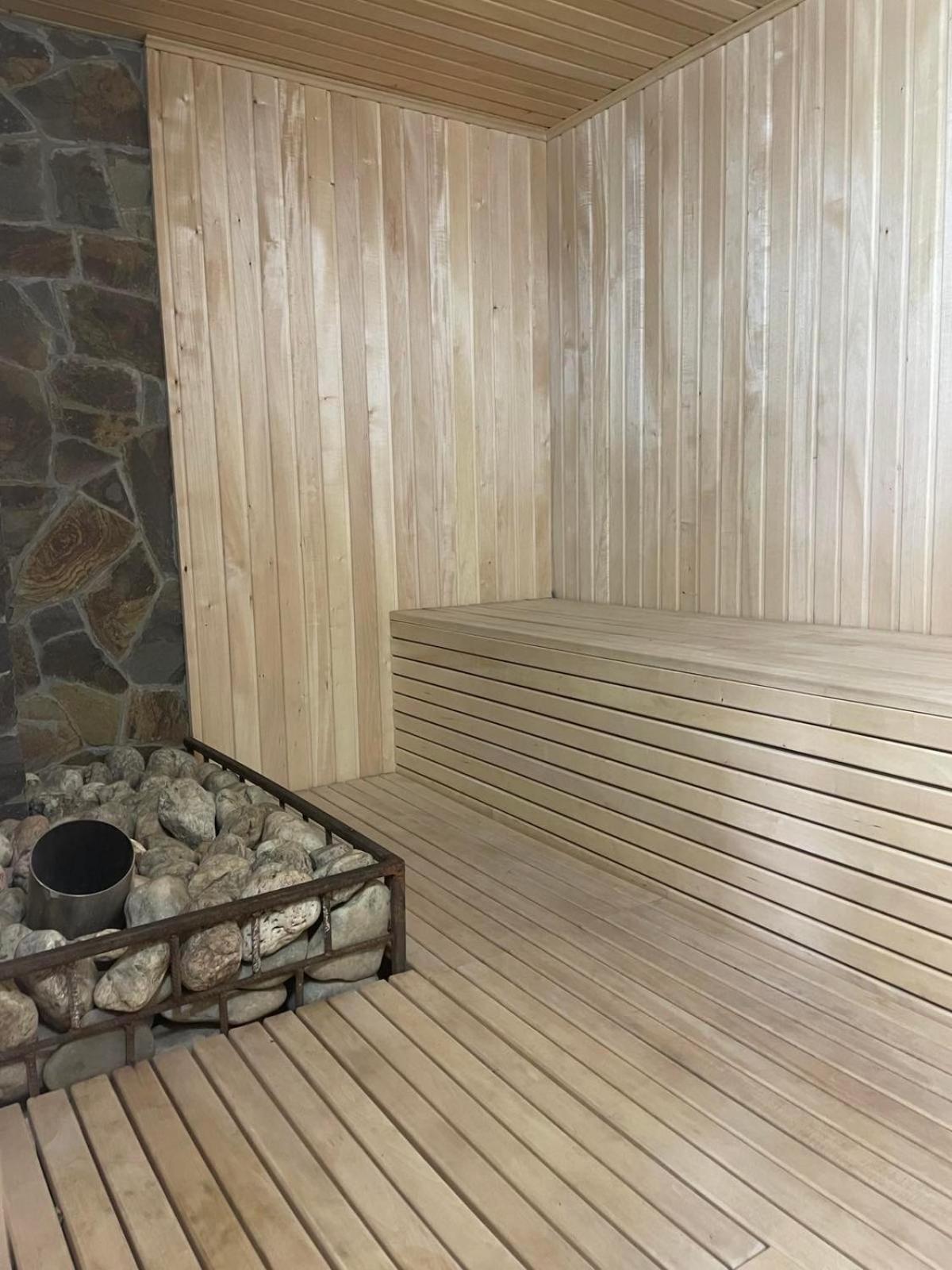 Hotel New Continent Bushtyno Zewnętrze zdjęcie